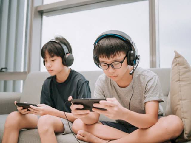Ketika Game Online Mengajarkan Kesabaran Lebih Baik dari Sekolah